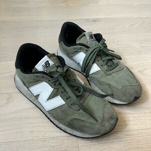 New Balance Sneakers - Men’s size 10